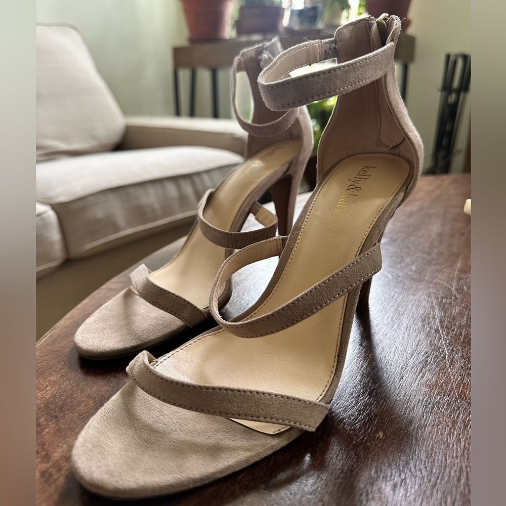 Kelly & Katie Women's Tan Heeled Sandals